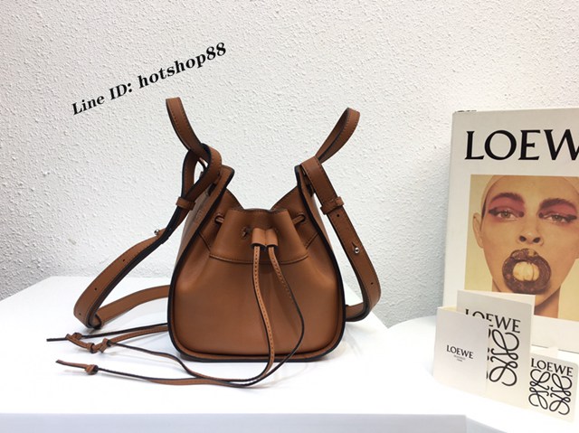 Loewe專櫃2022新款迷你hammock手袋 羅意威手提肩背女包迷你版吊床包 10393 lyw1236